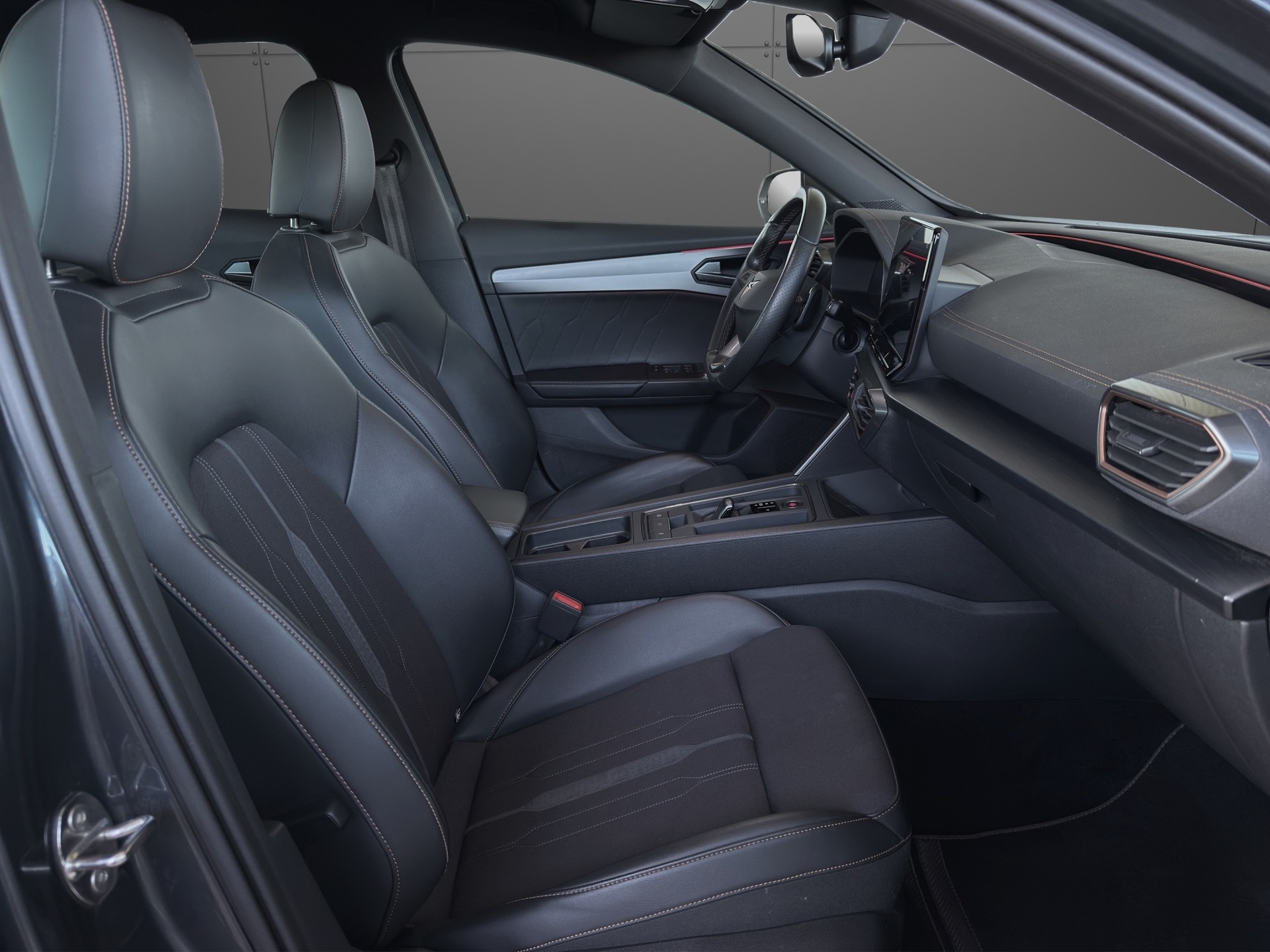 CUPRA Formentor 2.0TSI 4Drive Inicio DSG-image-9