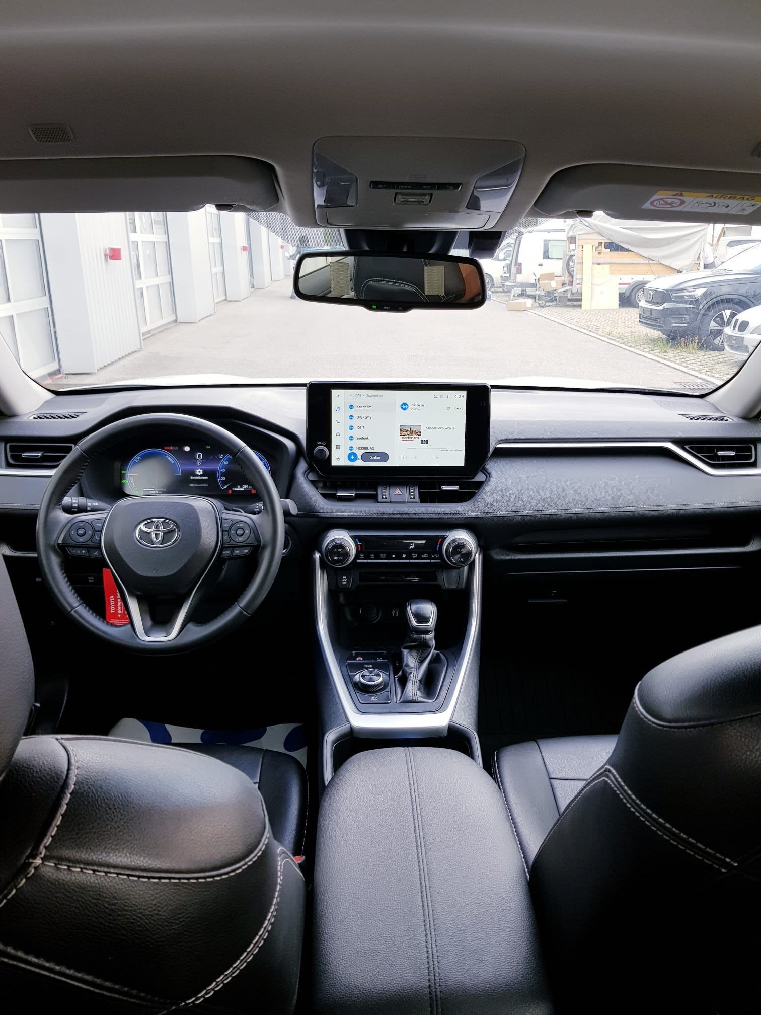 TOYOTA RAV-4 2.5 HSD Comfort e-CVT 4WD Leasing Finanzierung möglich-image-13