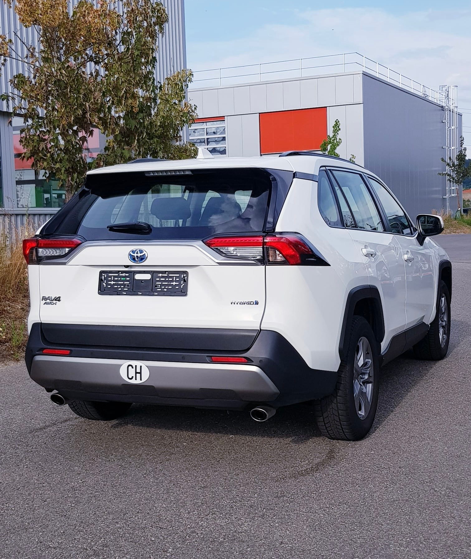 TOYOTA RAV-4 2.5 HSD Comfort e-CVT 4WD Leasing Finanzierung möglich-image-4