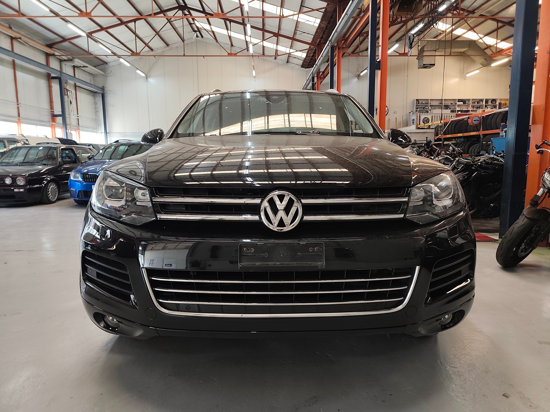 VW 3.0 V6 TDI 245 BMT Black Pearl
