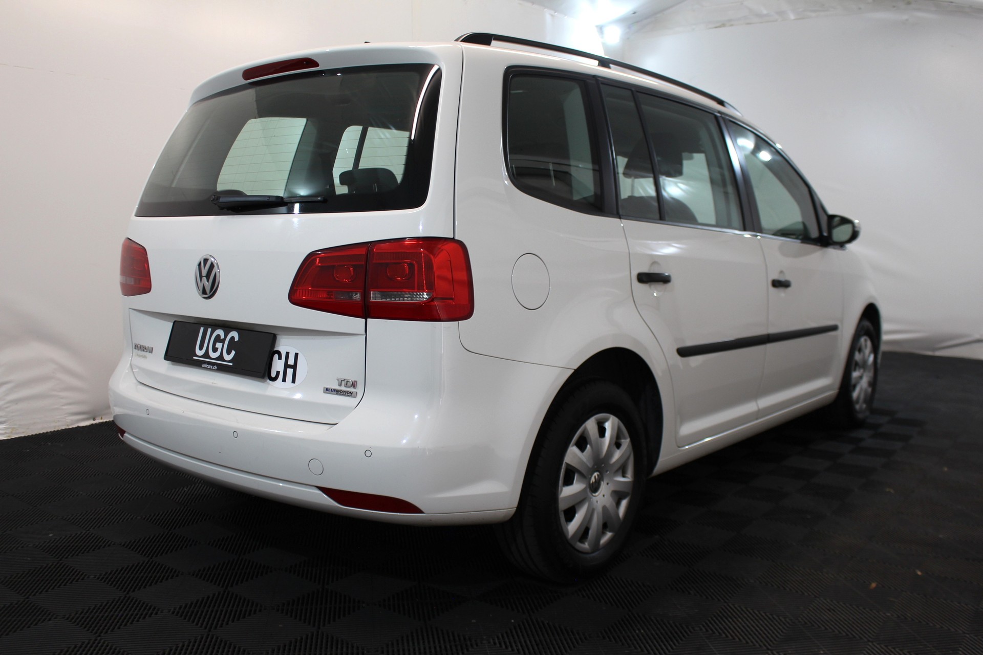 VW Touran 1.6 TDI BlueMT Trendline DSG-image-23