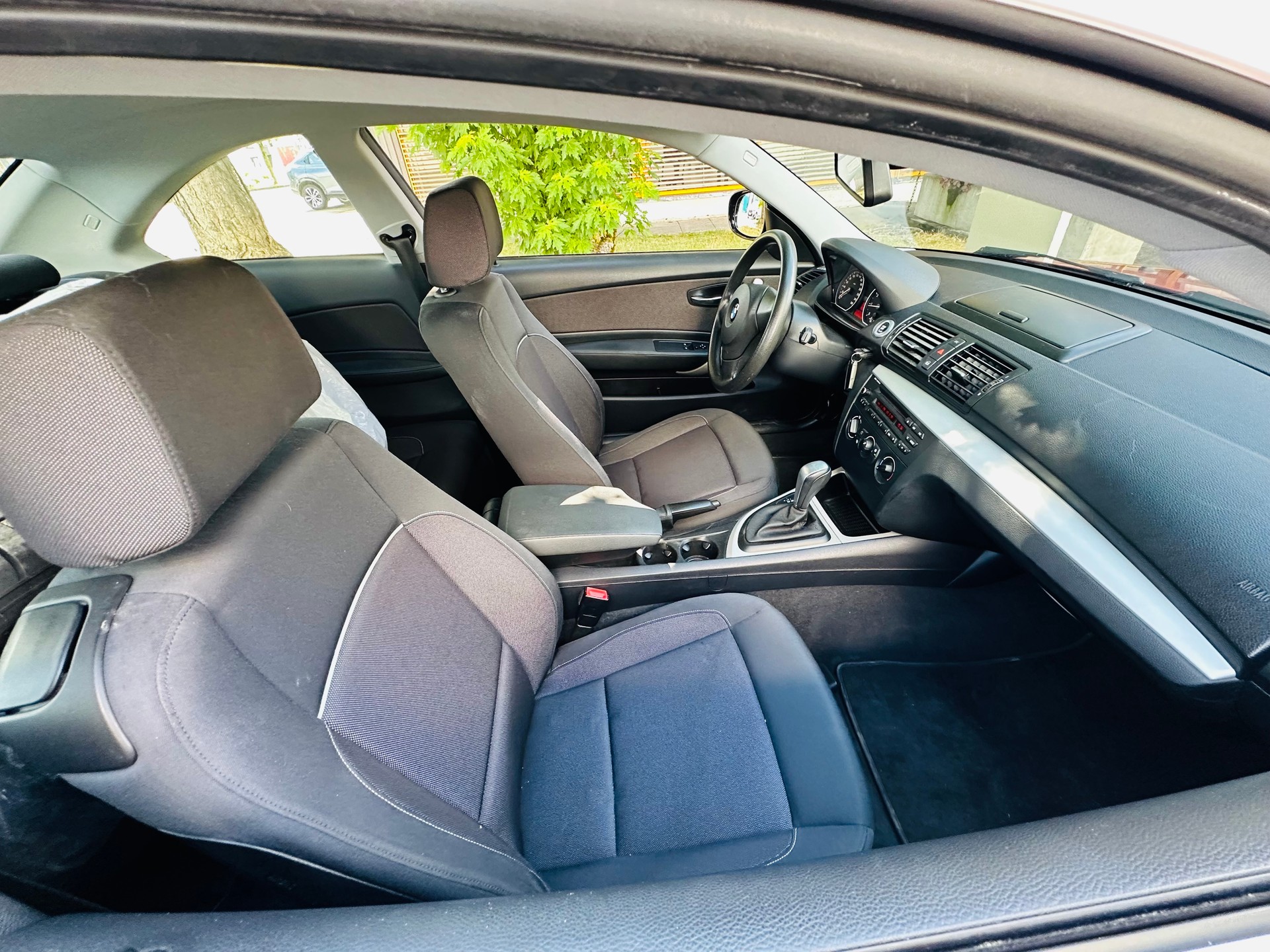 BMW 120i Coupé Steptronic-image-12