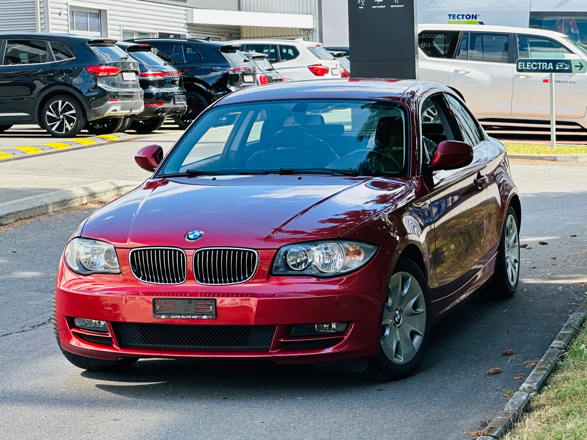 BMW 120i Coupé Steptronic-image-0