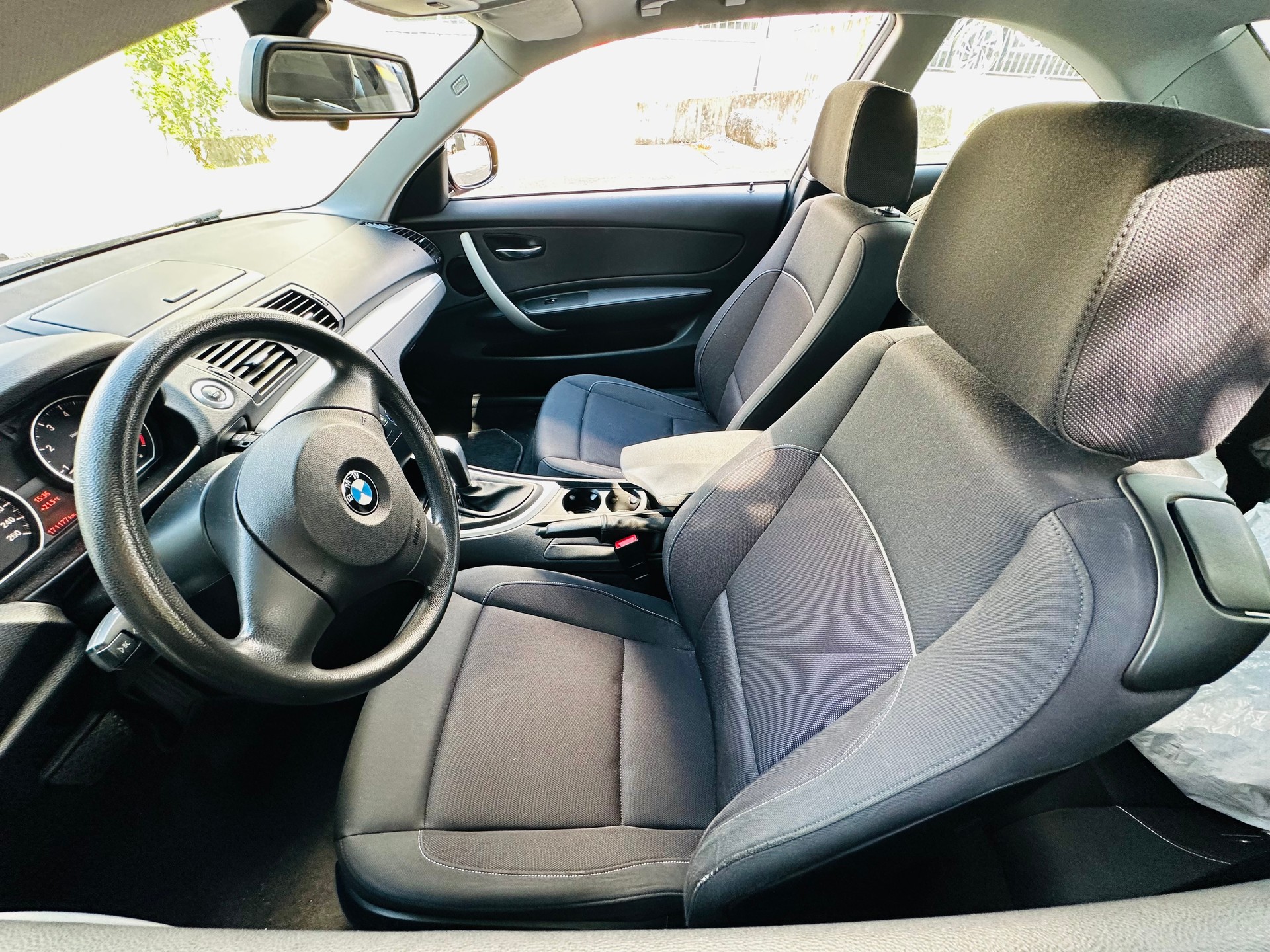 BMW 120i Coupé Steptronic-image-10