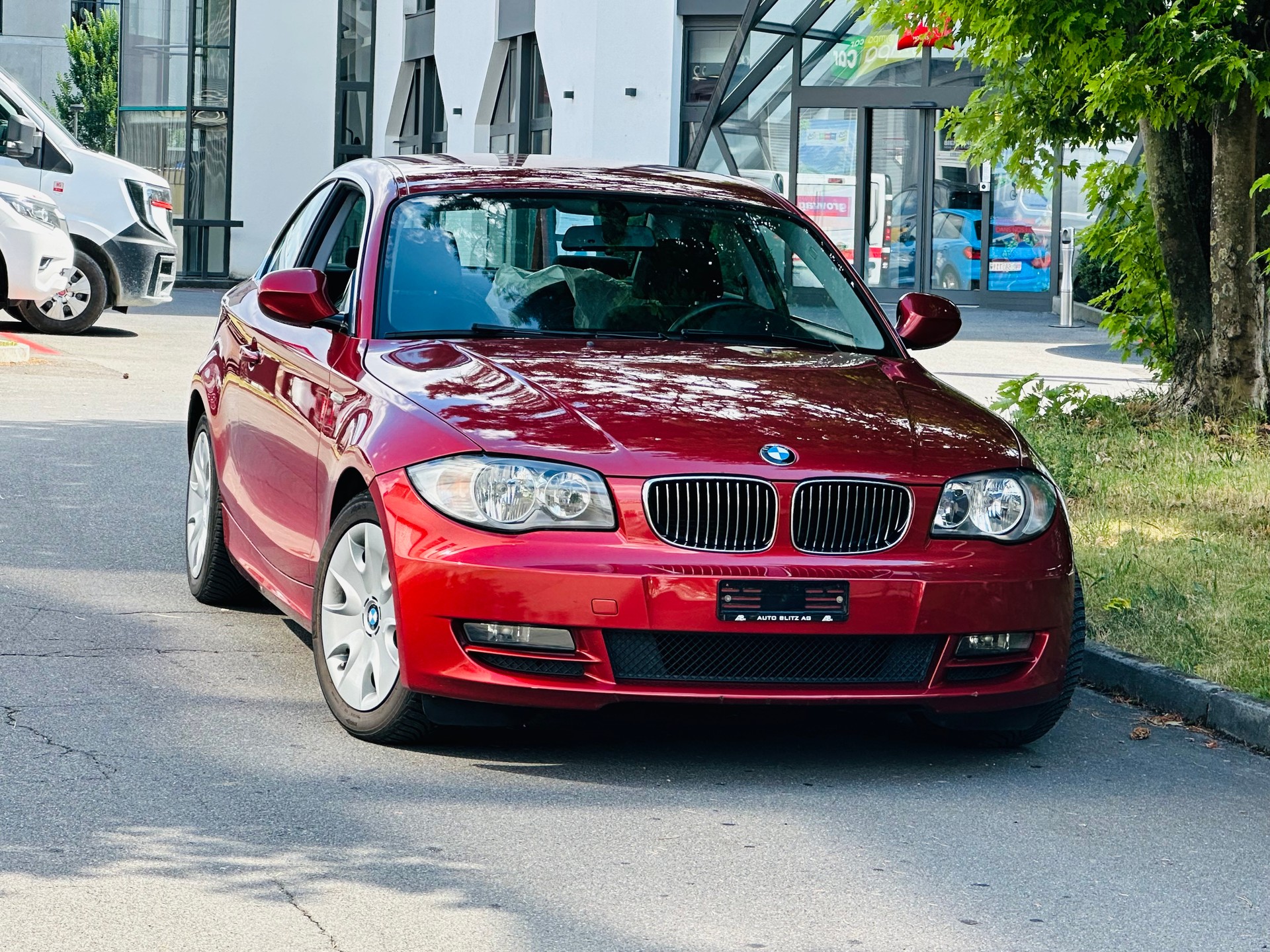 BMW 120i Coupé Steptronic-image-1