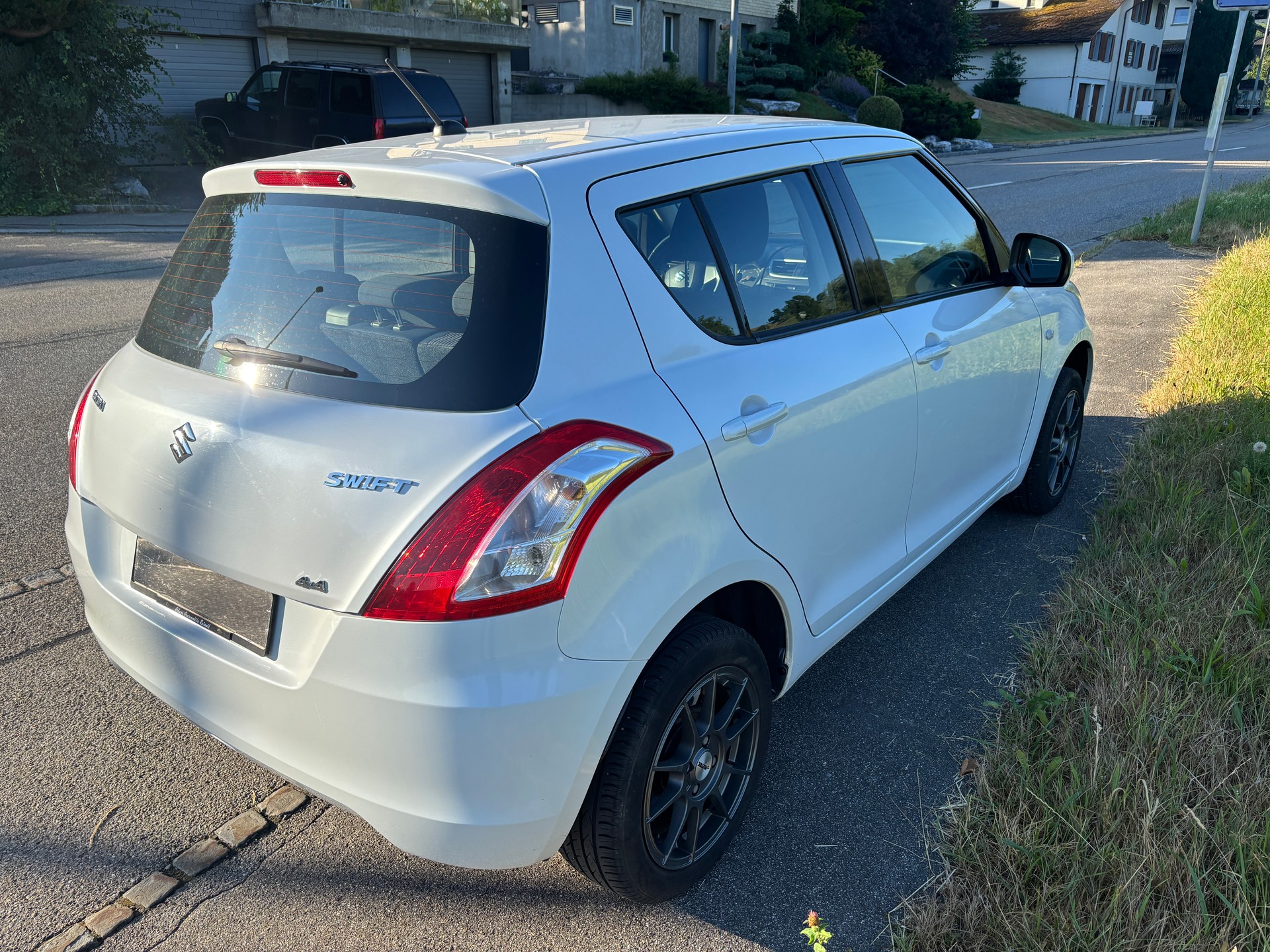 SUZUKI Swift 1.2i 16V GL Top 4x4-image-4