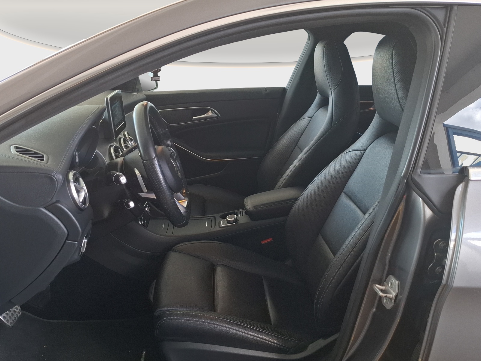 MERCEDES-BENZ CLA 220 CDI AMG Line 7G-DCT // CH Fahrzeug // Aversus Felgen 8.5 x 20 Sommerreifen NEU-image-8