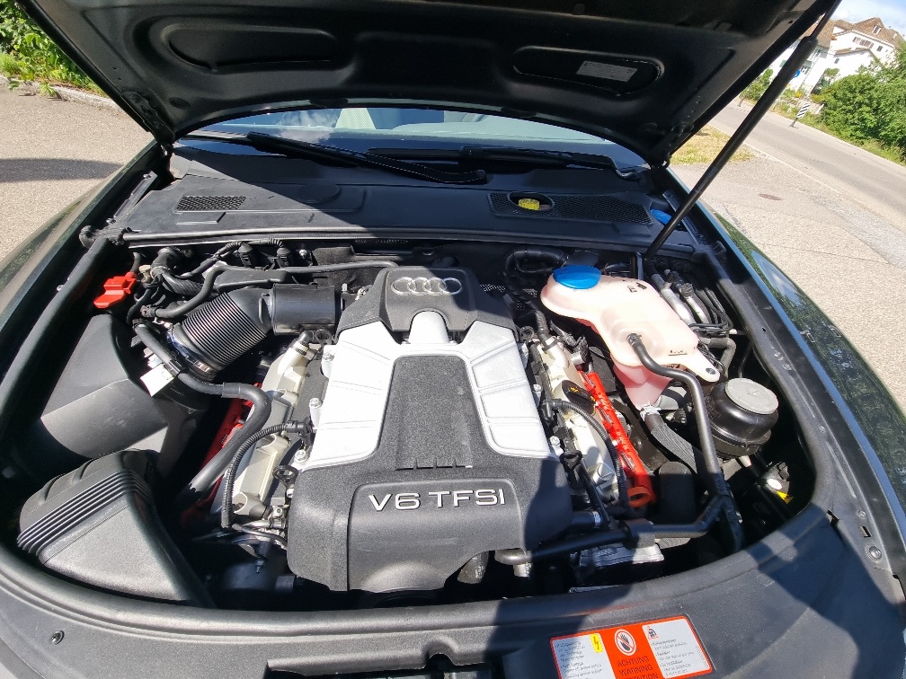 AUDI A6 Avant 3.0 TFSI quattro tiptronic-image-11