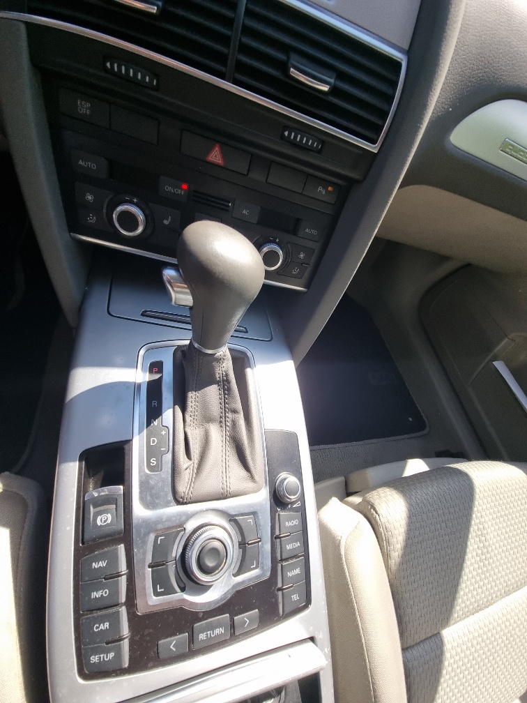 AUDI A6 Avant 3.0 TFSI quattro tiptronic-image-13
