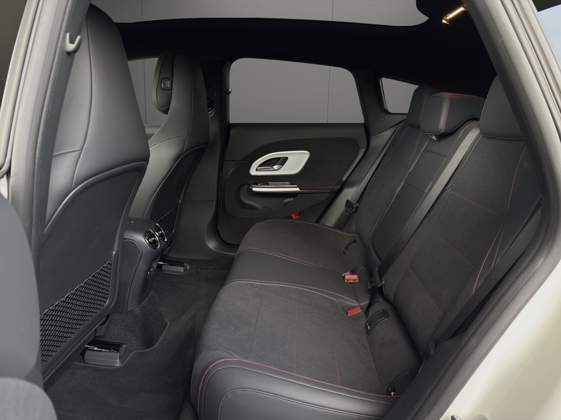 MERCEDES-BENZ CLA Shooting Brake 250+ 85 kWh EQ-image-8