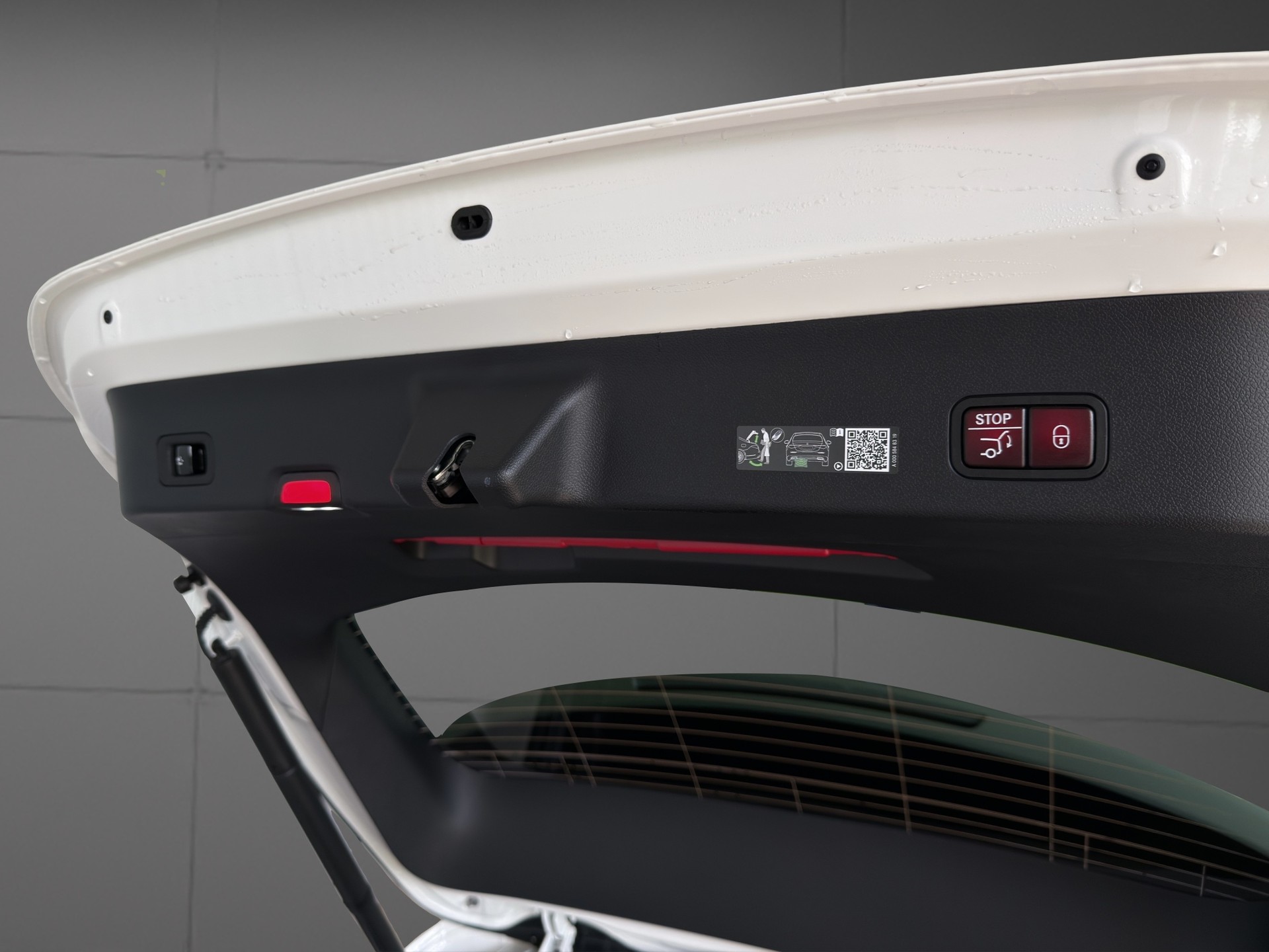 MERCEDES-BENZ CLA Shooting Brake 250+ 85 kWh EQ-image-15