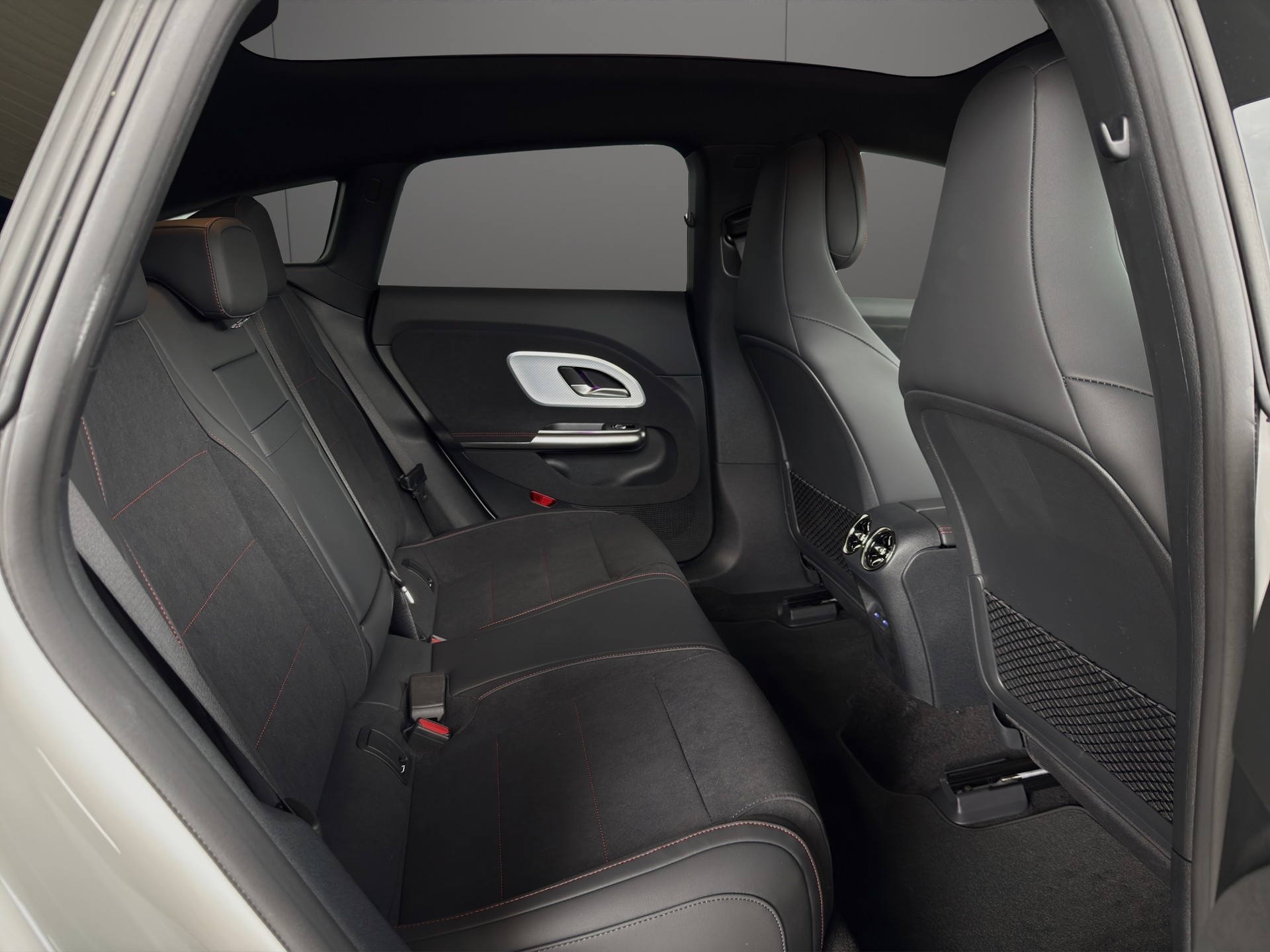 MERCEDES-BENZ CLA Shooting Brake 250+ 85 kWh EQ-image-9