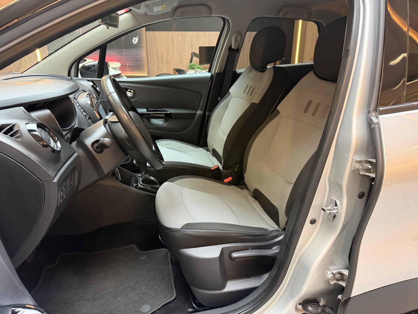 RENAULT Captur 1.2 TCe Dynamique EDC-image-14