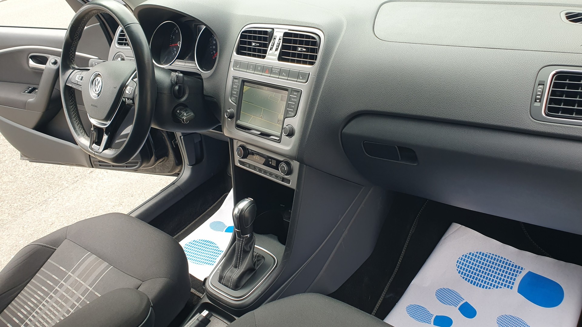 VW Polo 1.2 TSI BMT Lounge DSG-image-14