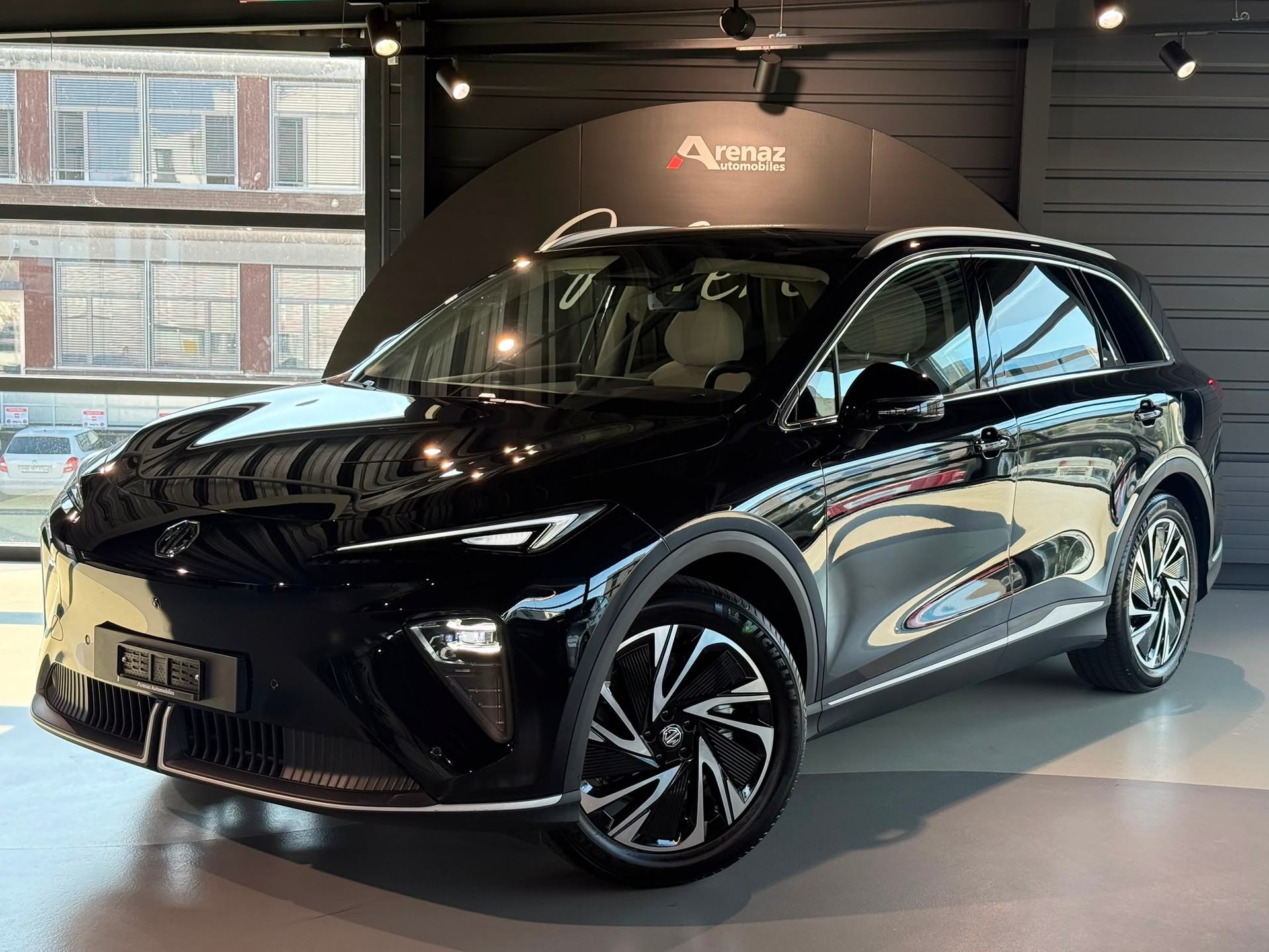 MG S6 EV 77kWh Luxury AWD-image-0