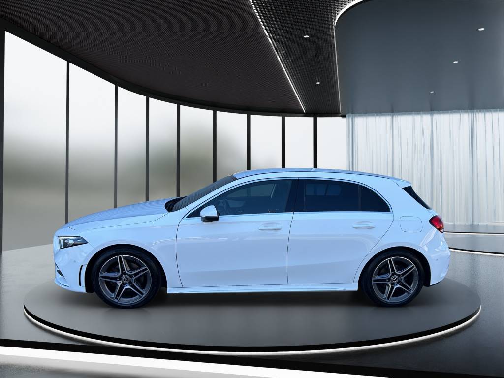 MERCEDES-BENZ A 180 AMG Line 7G-DCT-image-2