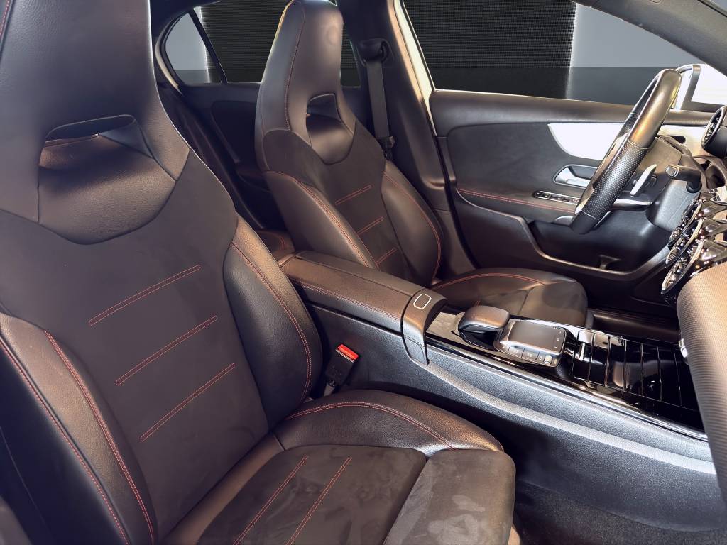 MERCEDES-BENZ A 180 AMG Line 7G-DCT-image-10