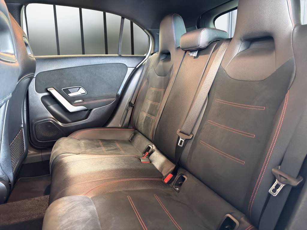 MERCEDES-BENZ A 180 AMG Line 7G-DCT-image-8