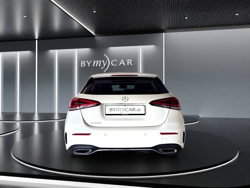 MERCEDES-BENZ A 180 AMG Line 7G-DCT-image-4