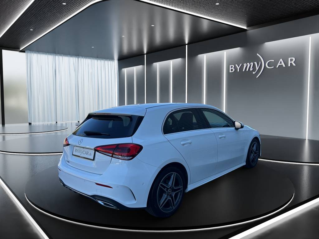MERCEDES-BENZ A 180 AMG Line 7G-DCT-image-4