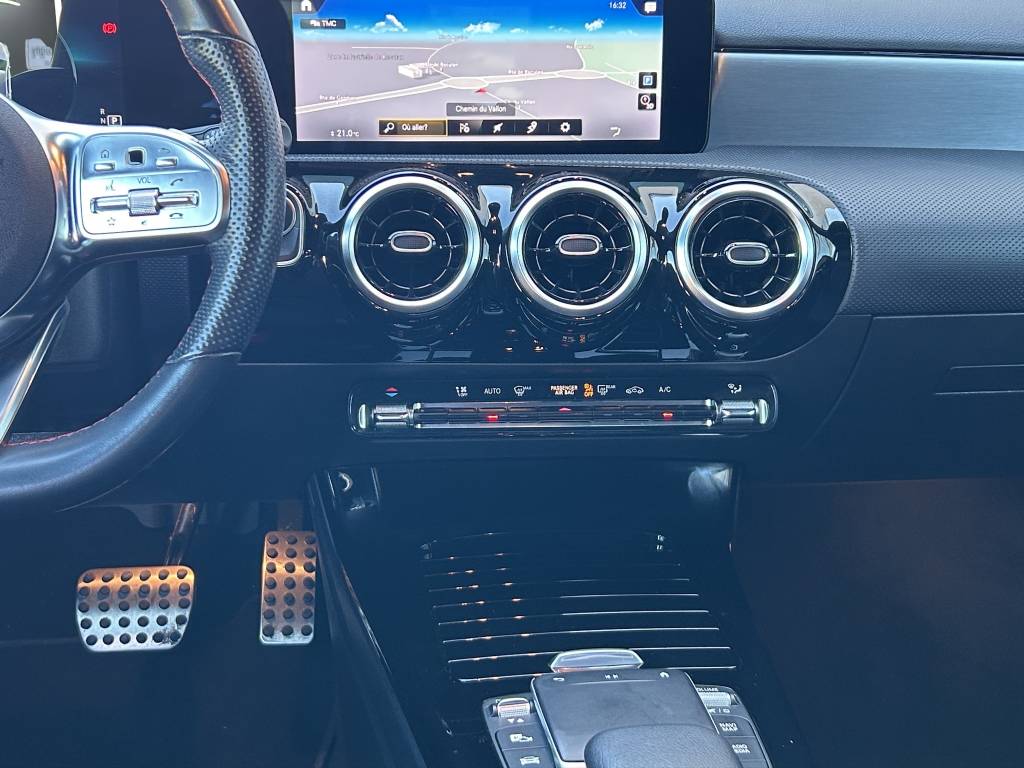 MERCEDES-BENZ A 180 AMG Line 7G-DCT-image-6