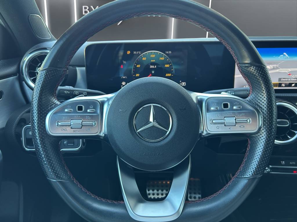 MERCEDES-BENZ A 180 AMG Line 7G-DCT-image-14