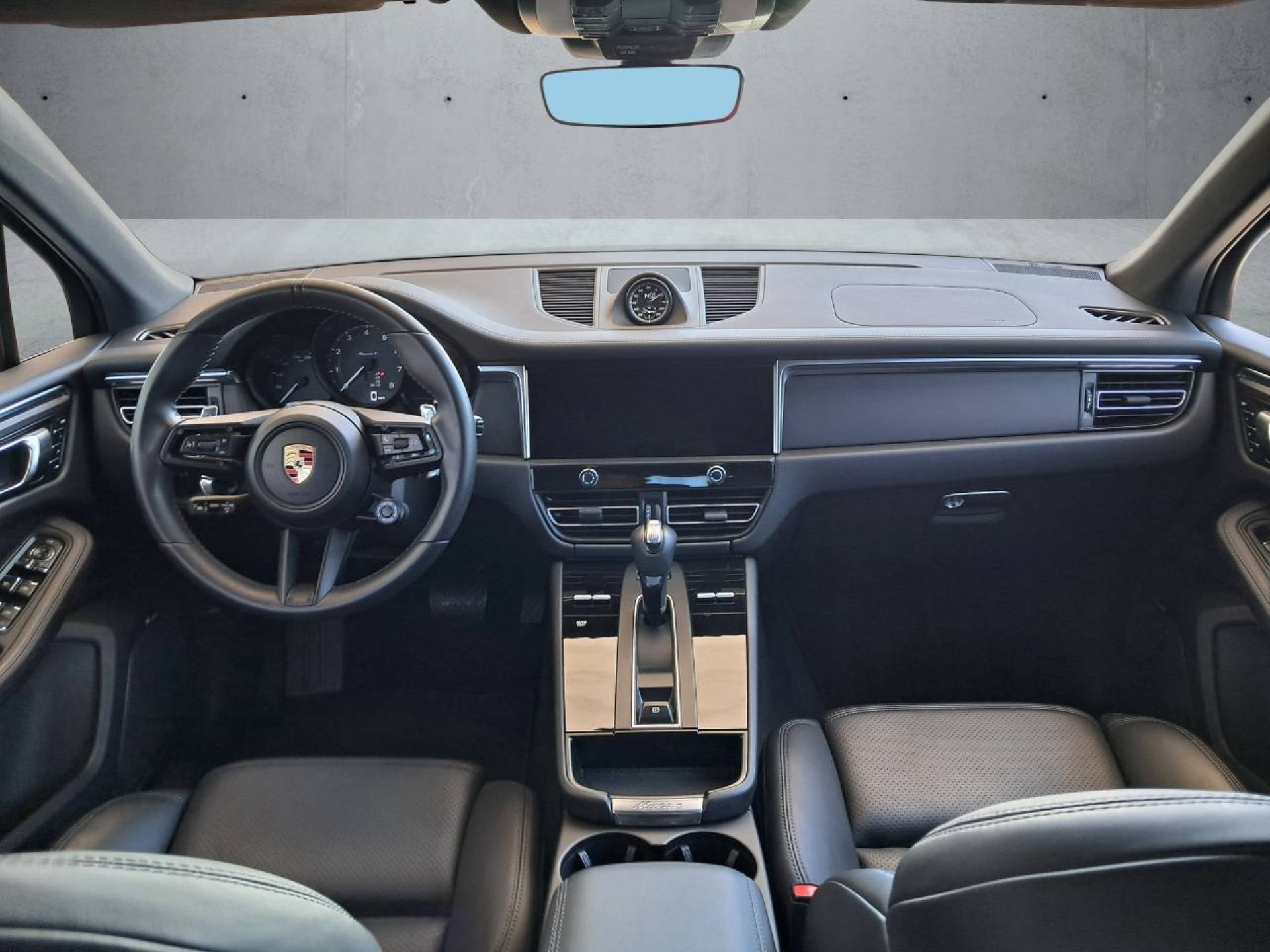 PORSCHE Macan T (MY23)-image-15