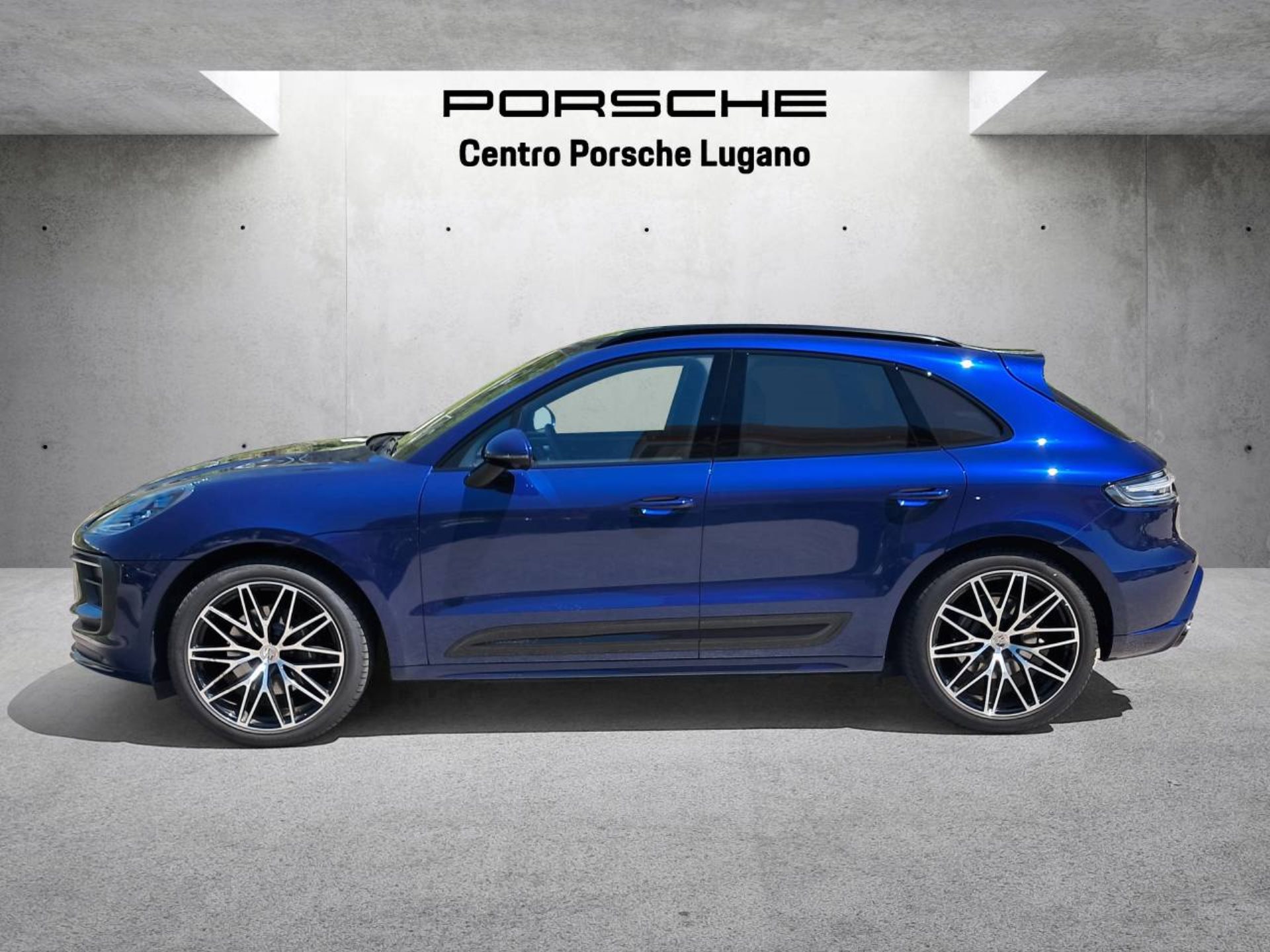 PORSCHE Macan T (MY23)-image-1