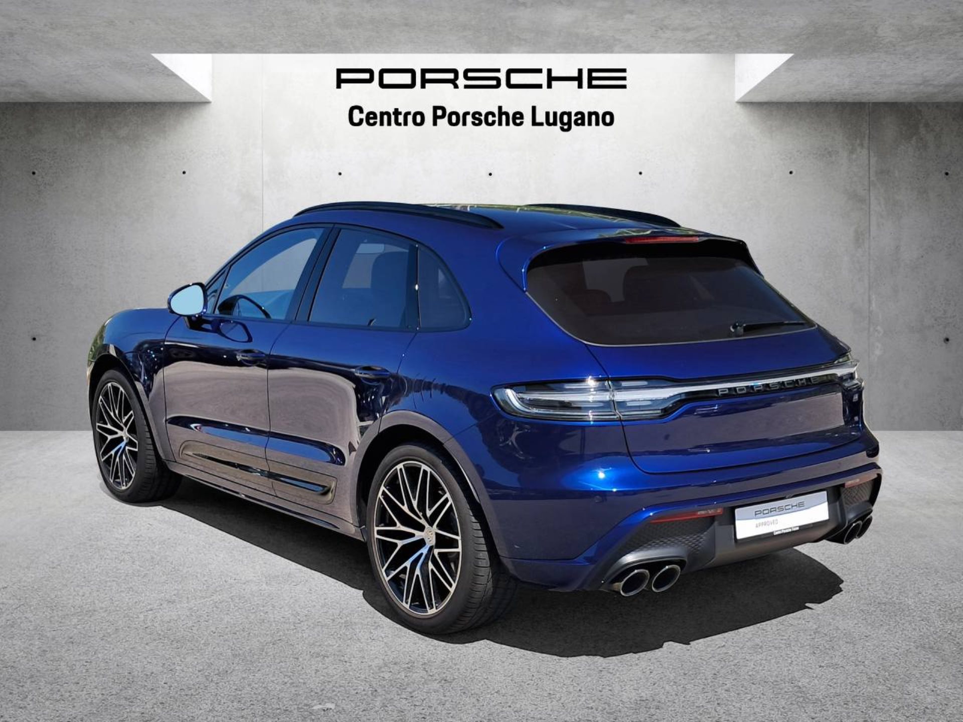 PORSCHE Macan T (MY23)-image-6