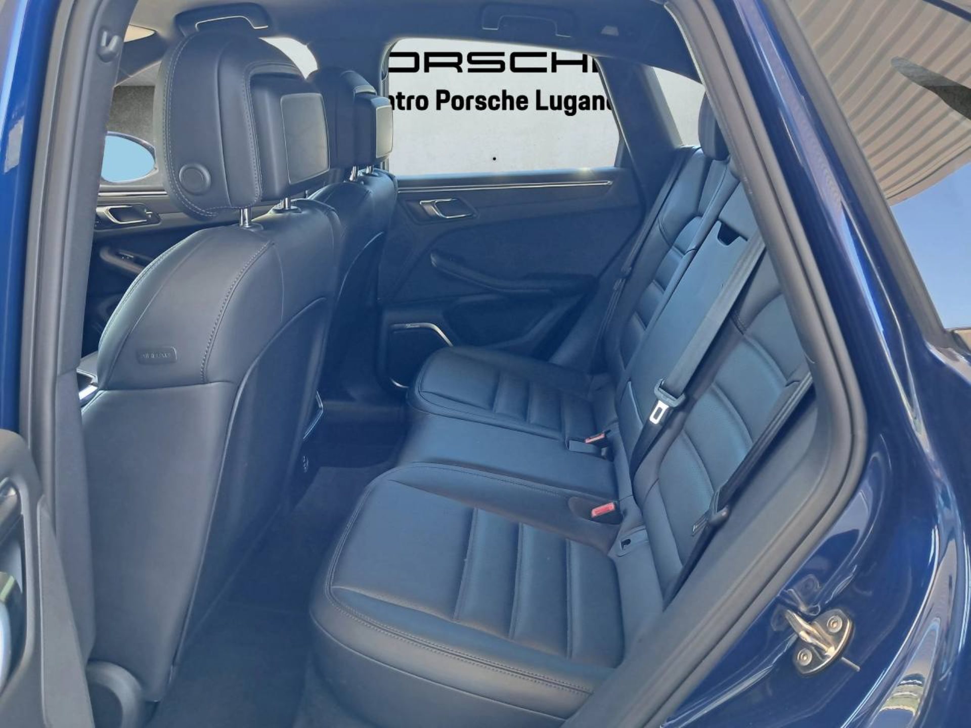 PORSCHE Macan T (MY23)-image-16
