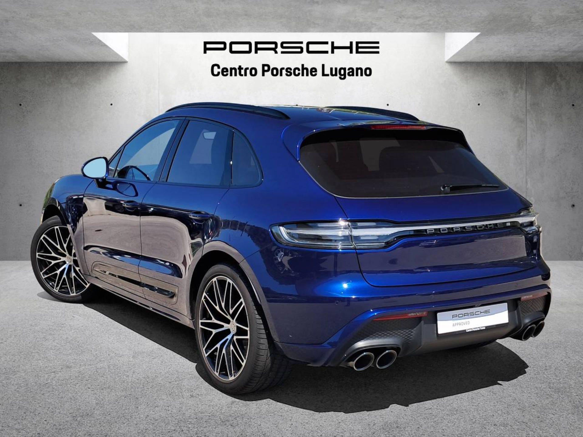PORSCHE Macan T (MY23)-image-2