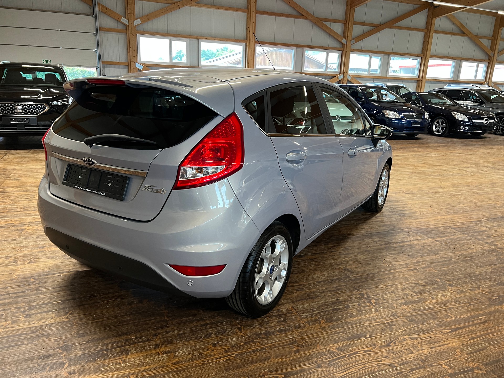 FORD Fiesta 1.4 16V Titanium-image-4
