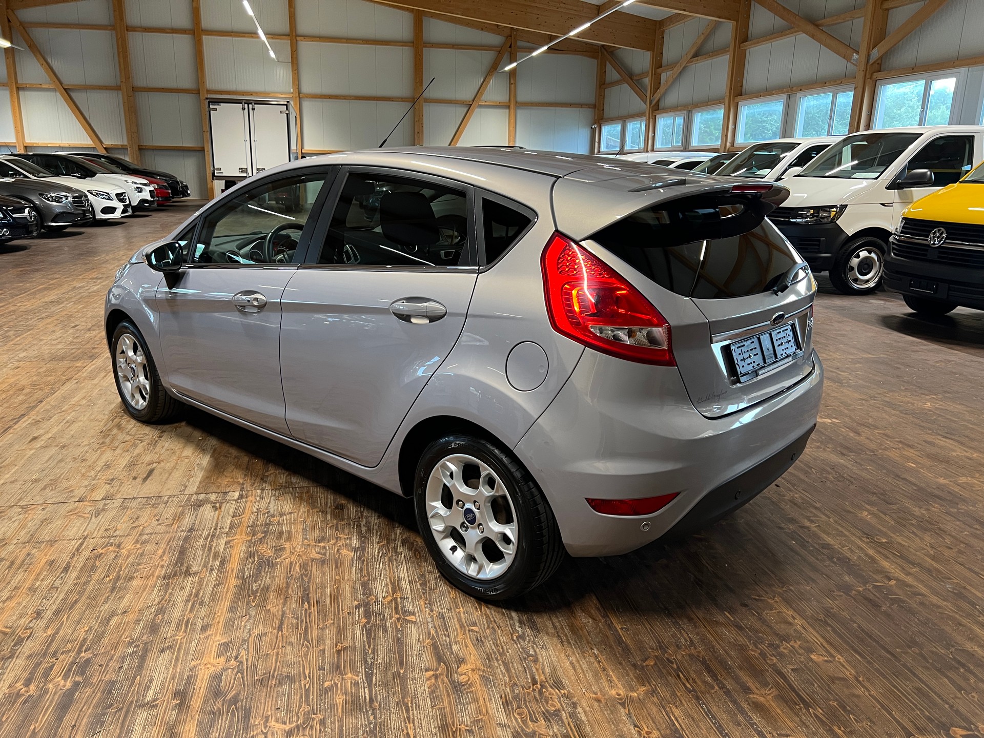 FORD Fiesta 1.4 16V Titanium-image-6
