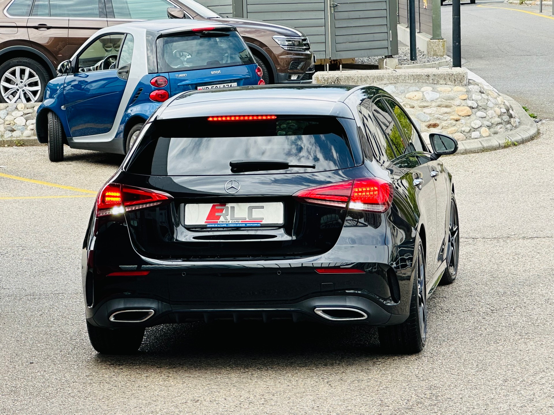 MERCEDES-BENZ A 220 AMG Line 7G-DCT 4Matic-image-12