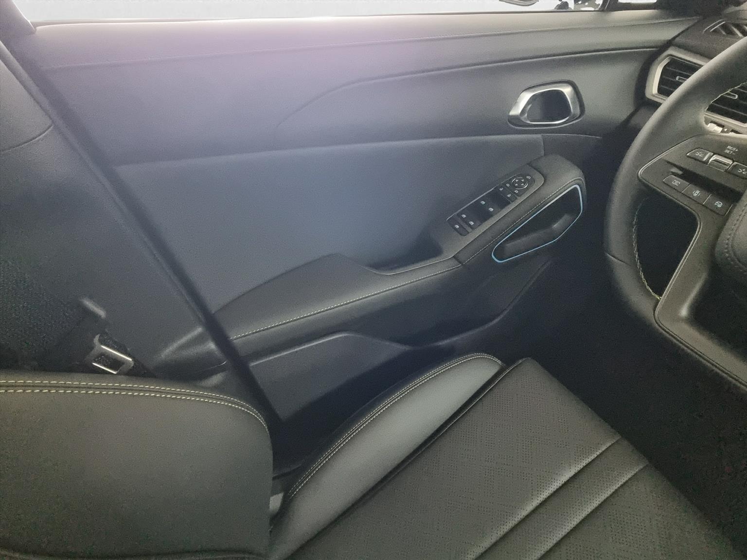 BYD Atto 2 Comfort FWD 64KWh-image-11