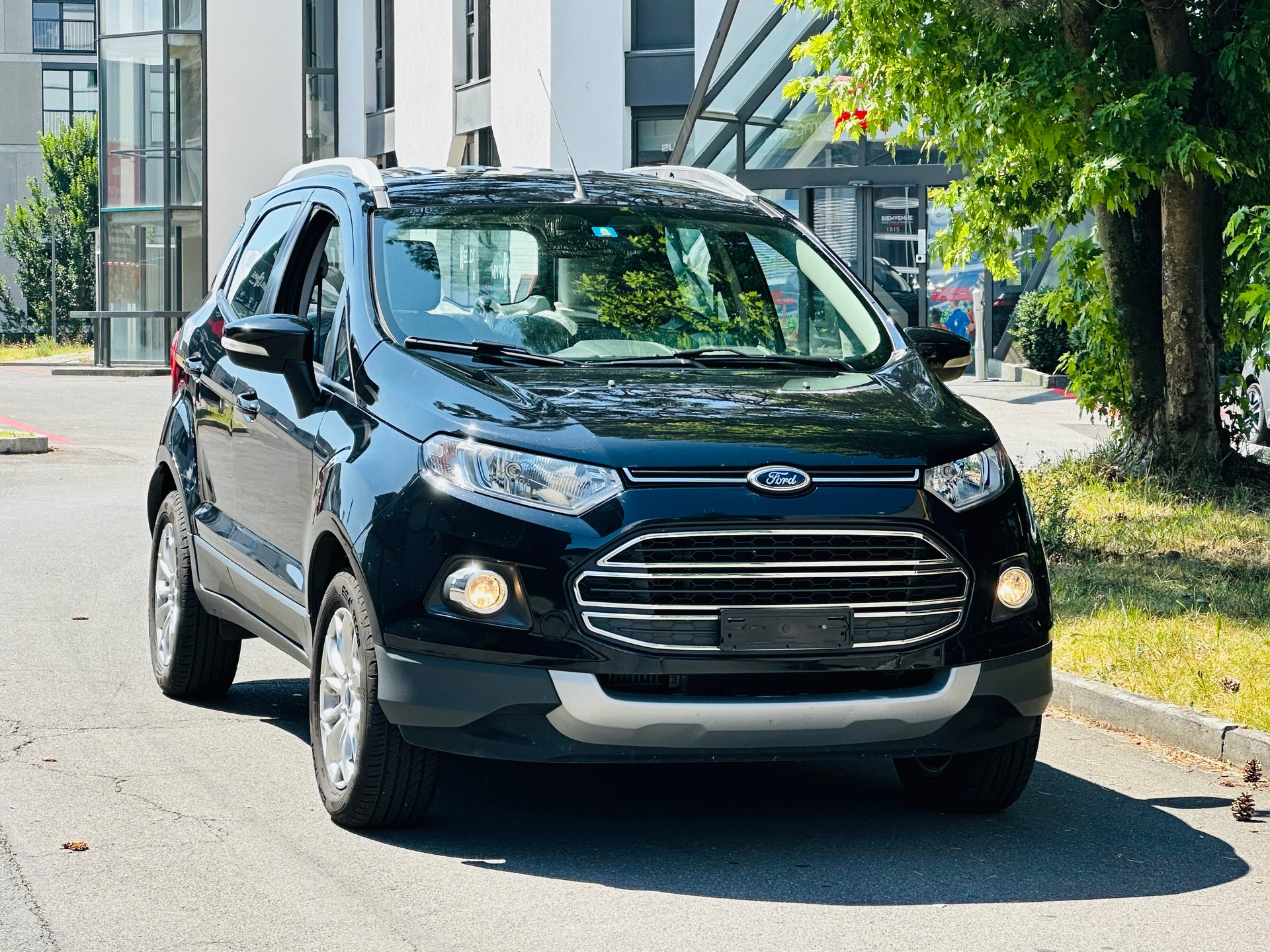 FORD EcoSport 1.0 SCTi Titanium-showroom-element-2