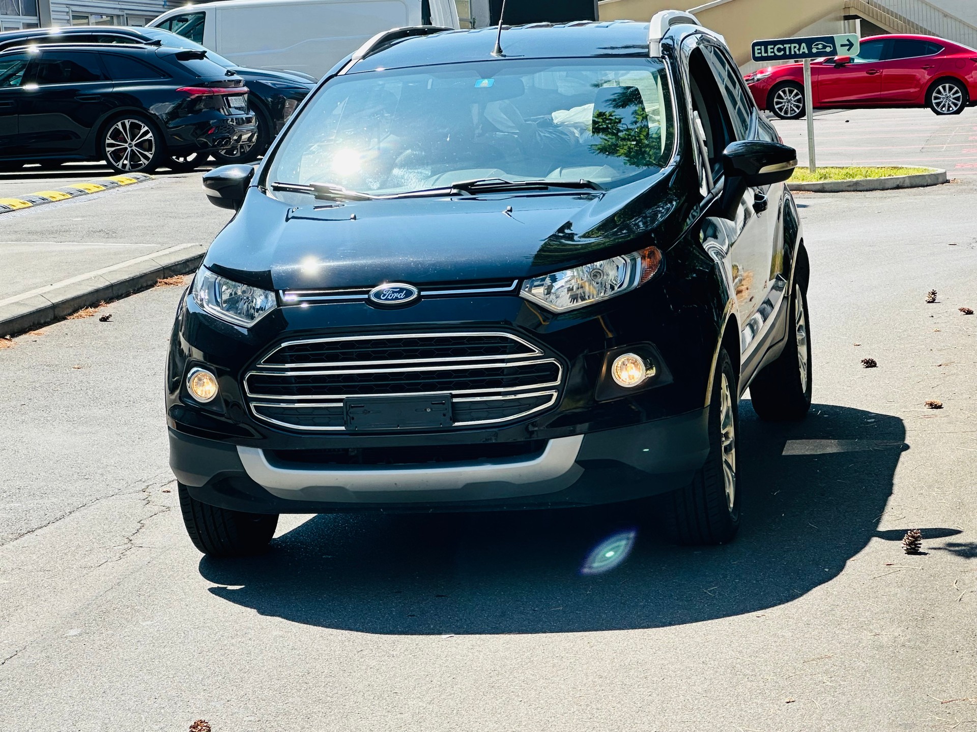 FORD EcoSport 1.0 SCTi Titanium-showroom-element-1
