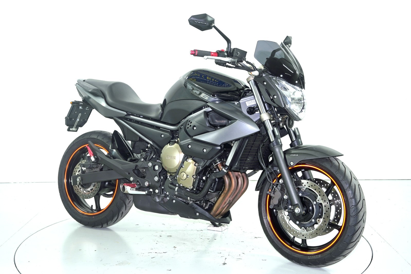 YAMAHA XJ6N ABS-showroom-element-1