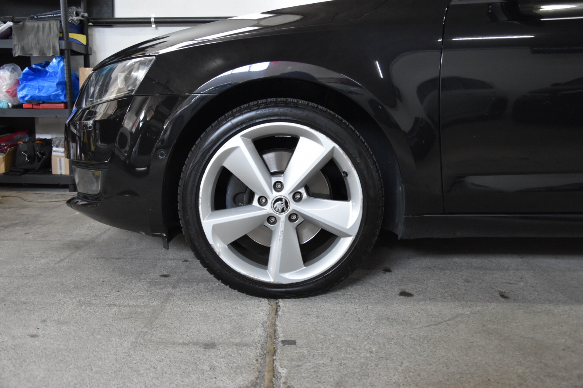 SKODA Octavia Combi 1.8 TSI Elegance-image-1