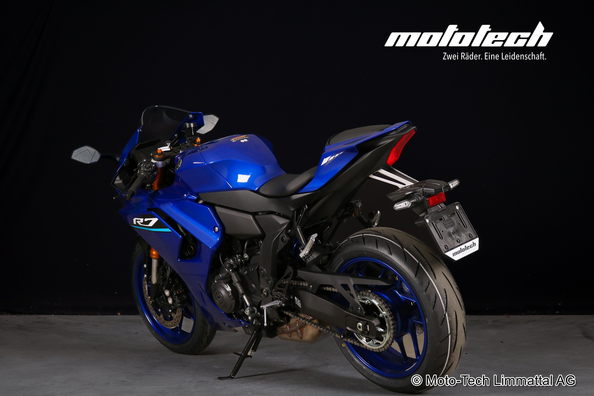 YAMAHA YZF-R7 (35kW)-showroom-element-3