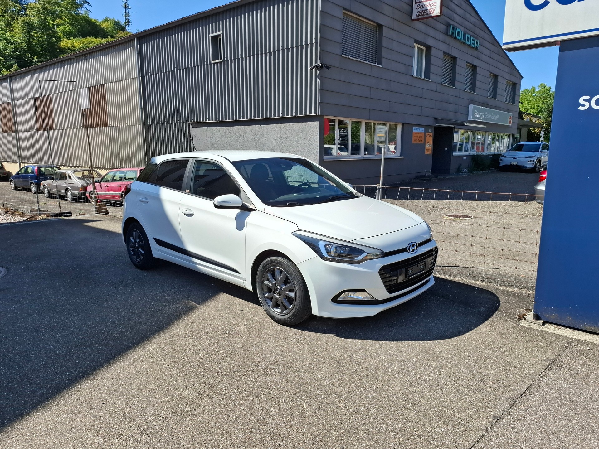 HYUNDAI i20 1.0 T-GDi Amplia-image-1