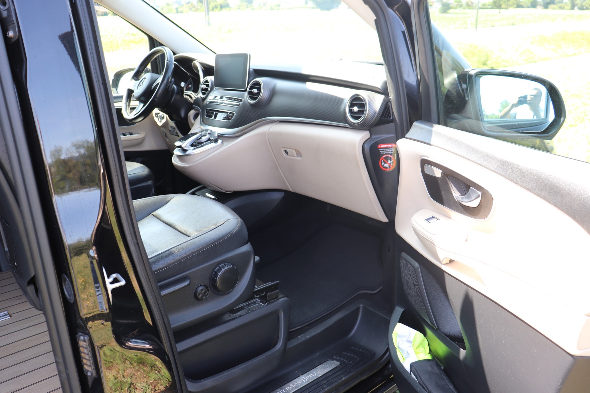 MERCEDES-BENZ 250 d 4matic-image-9
