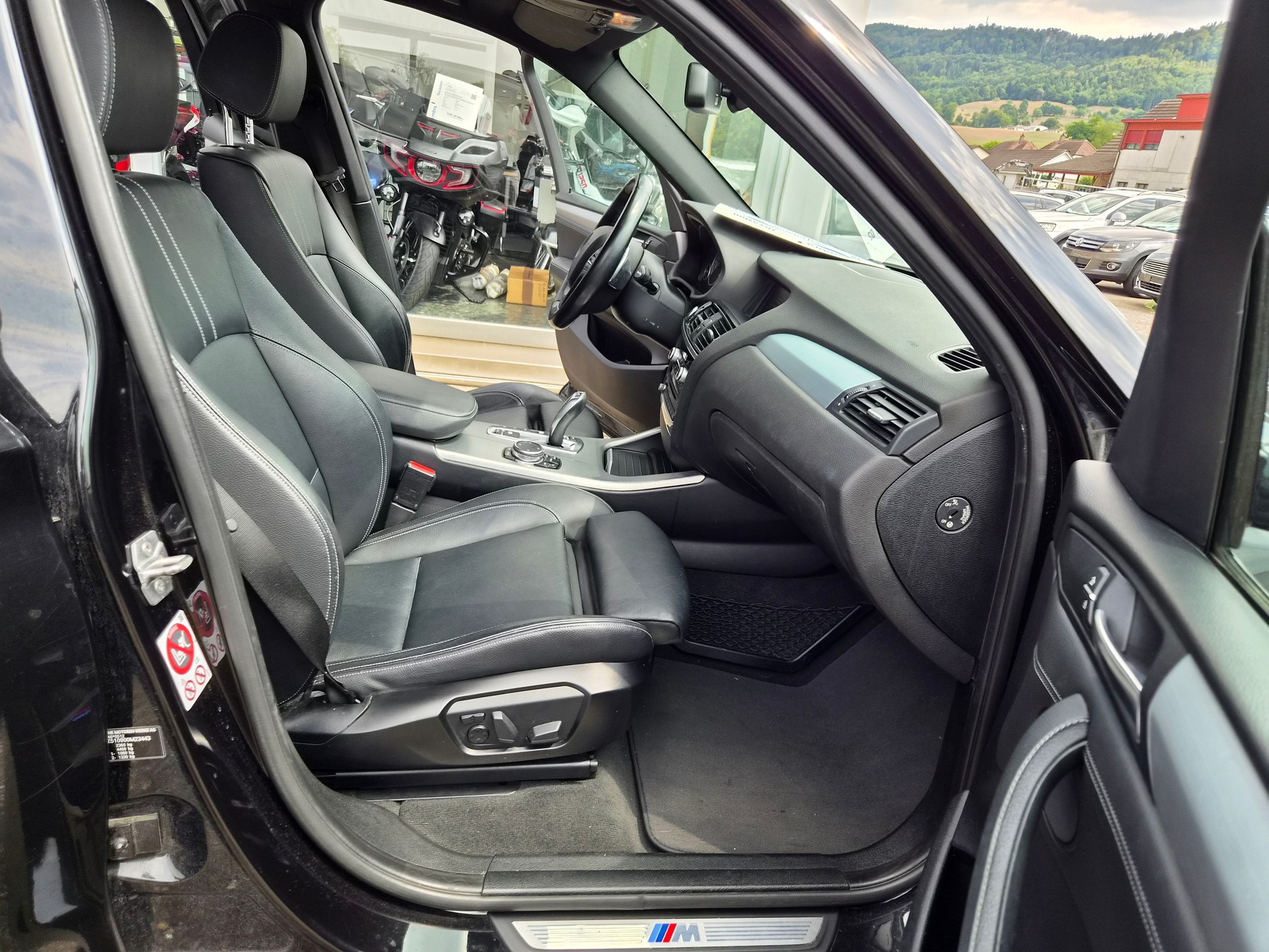 BMW X3 xDrive 20d M-Sport Steptronic-image-9