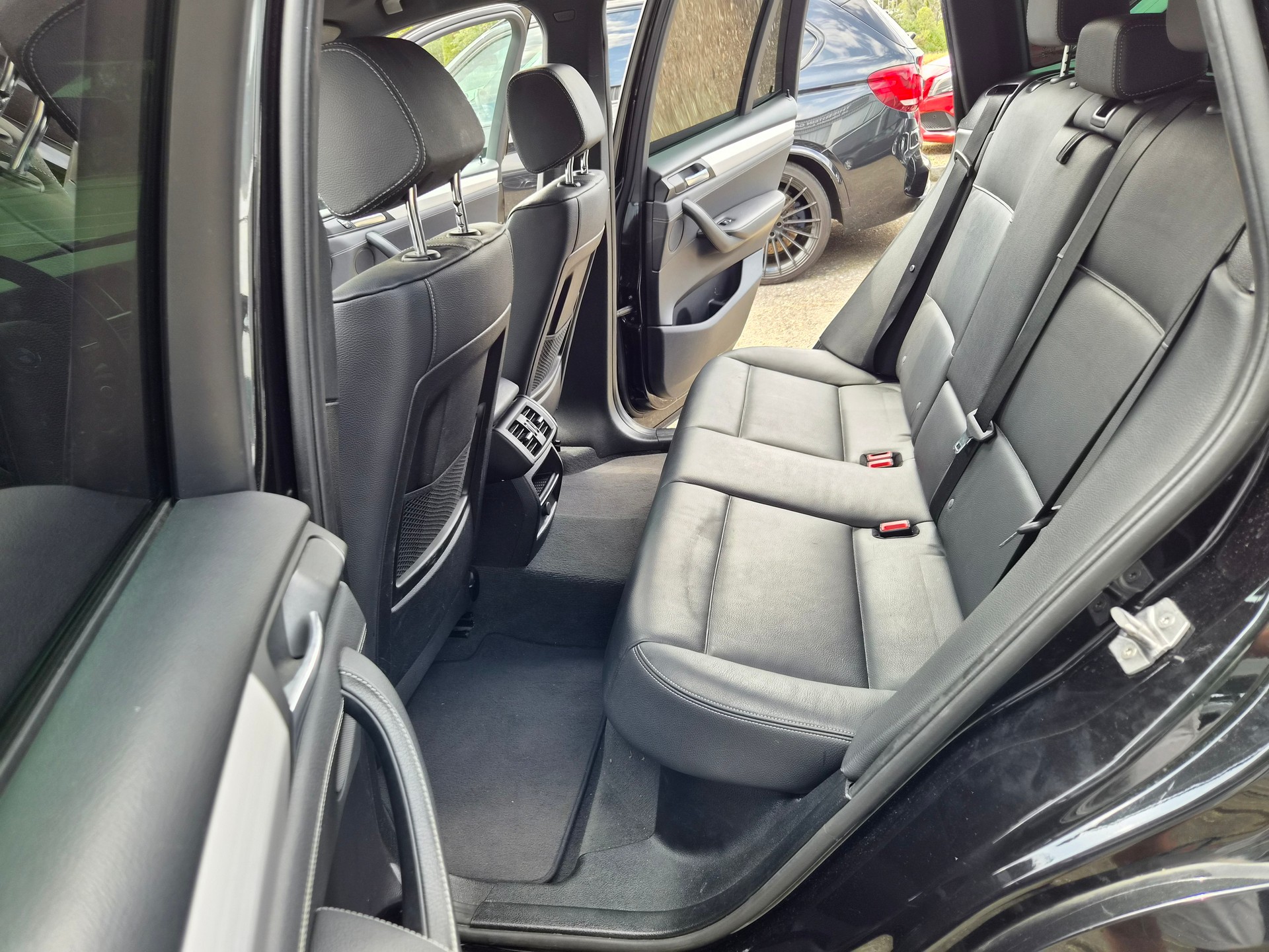 BMW X3 xDrive 20d M-Sport Steptronic-image-8