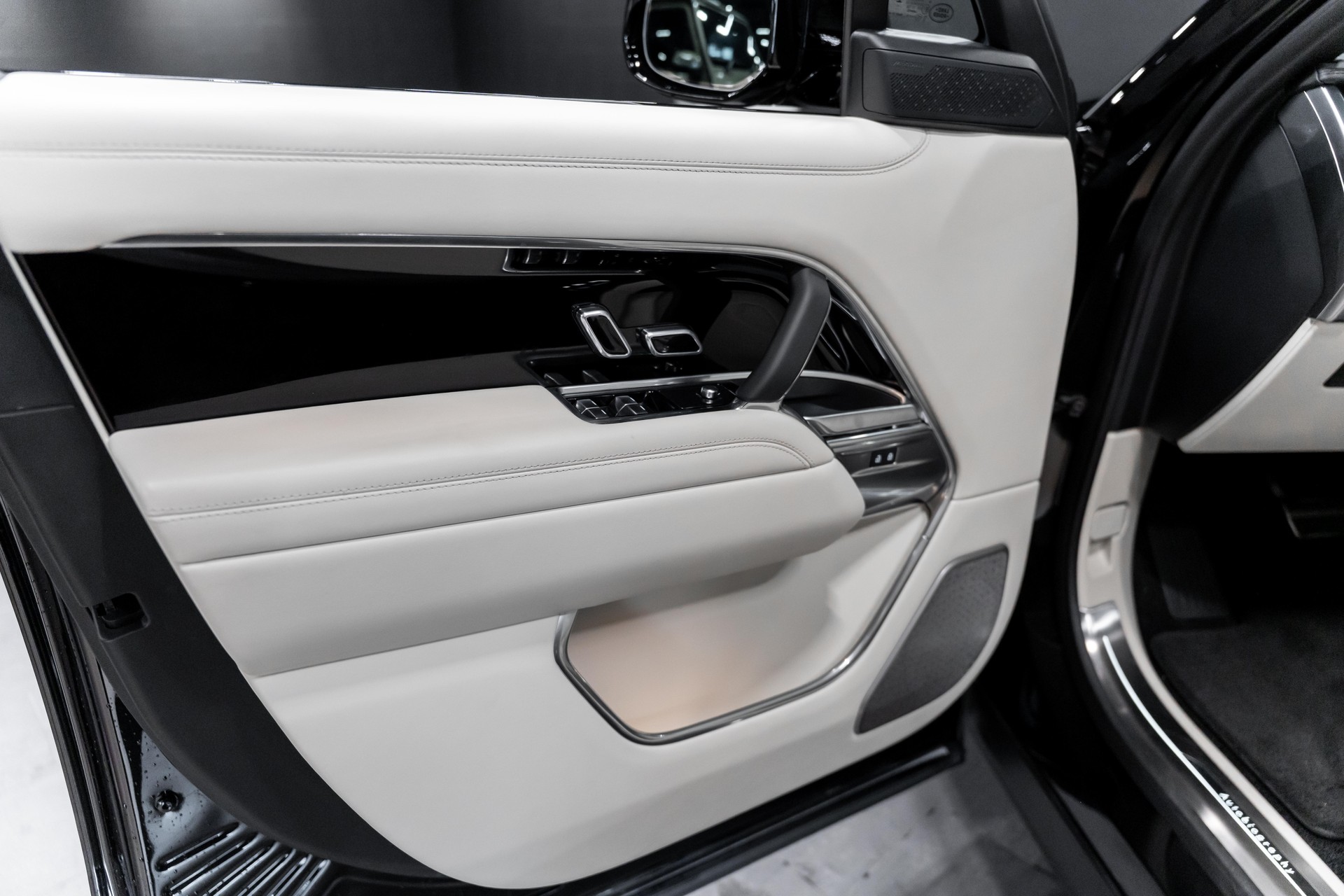 LAND ROVER Range Rover D350 3.0D I6 MHEV Autobiography Automatic-image-10