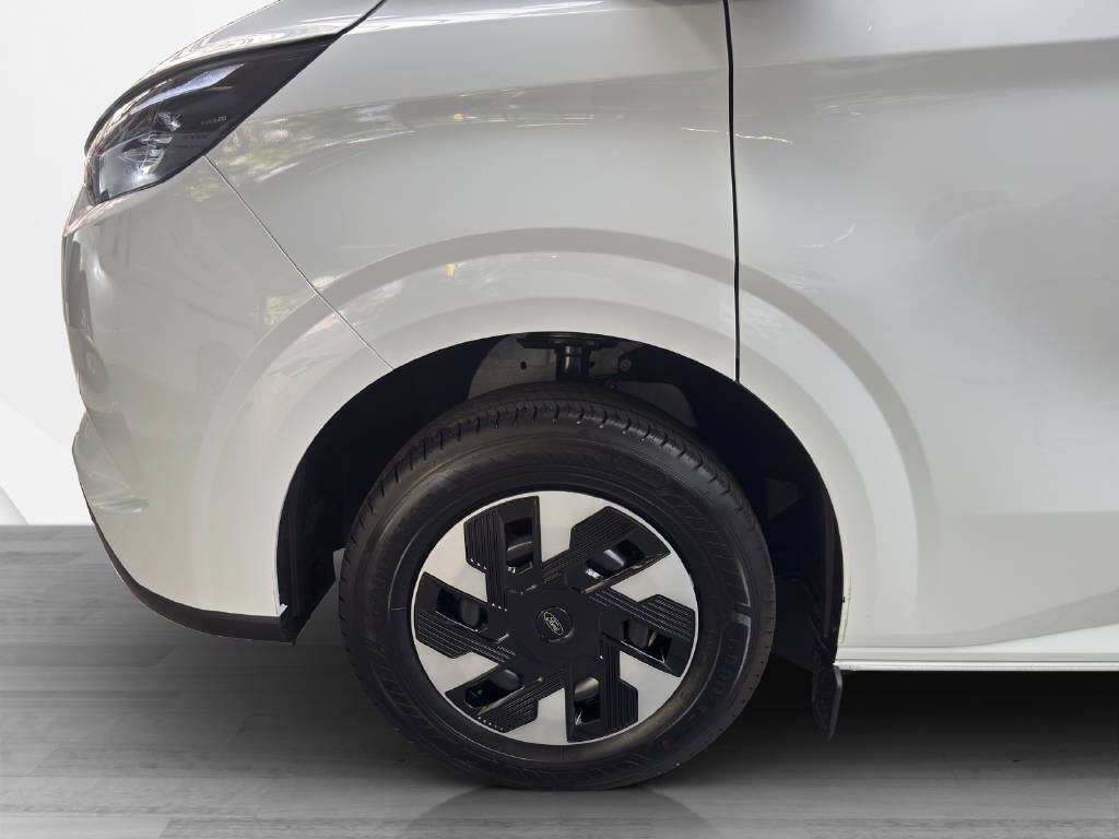 FORD E-Transit C Van 320 L1 Trend AWD-image-9