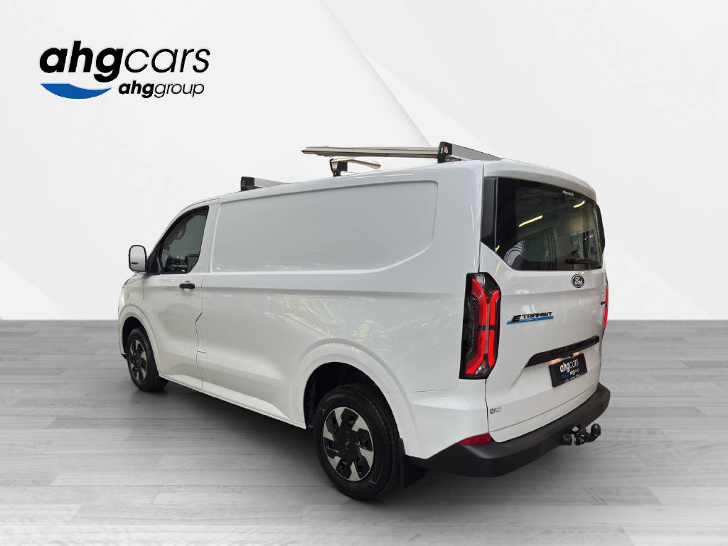 FORD E-Transit C Van 320 L1 Trend AWD-image-2