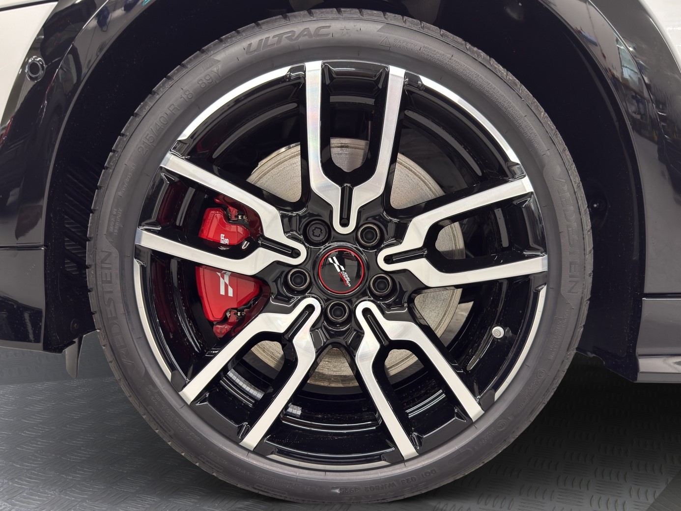 MINI John Cooper Works-image-8