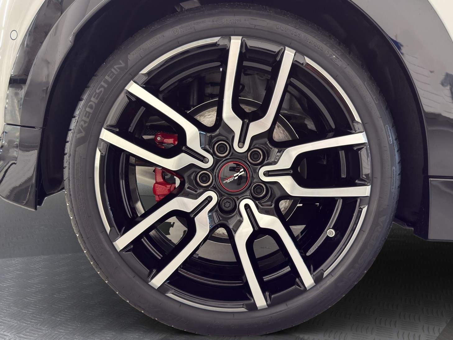 MINI John Cooper Works-image-10