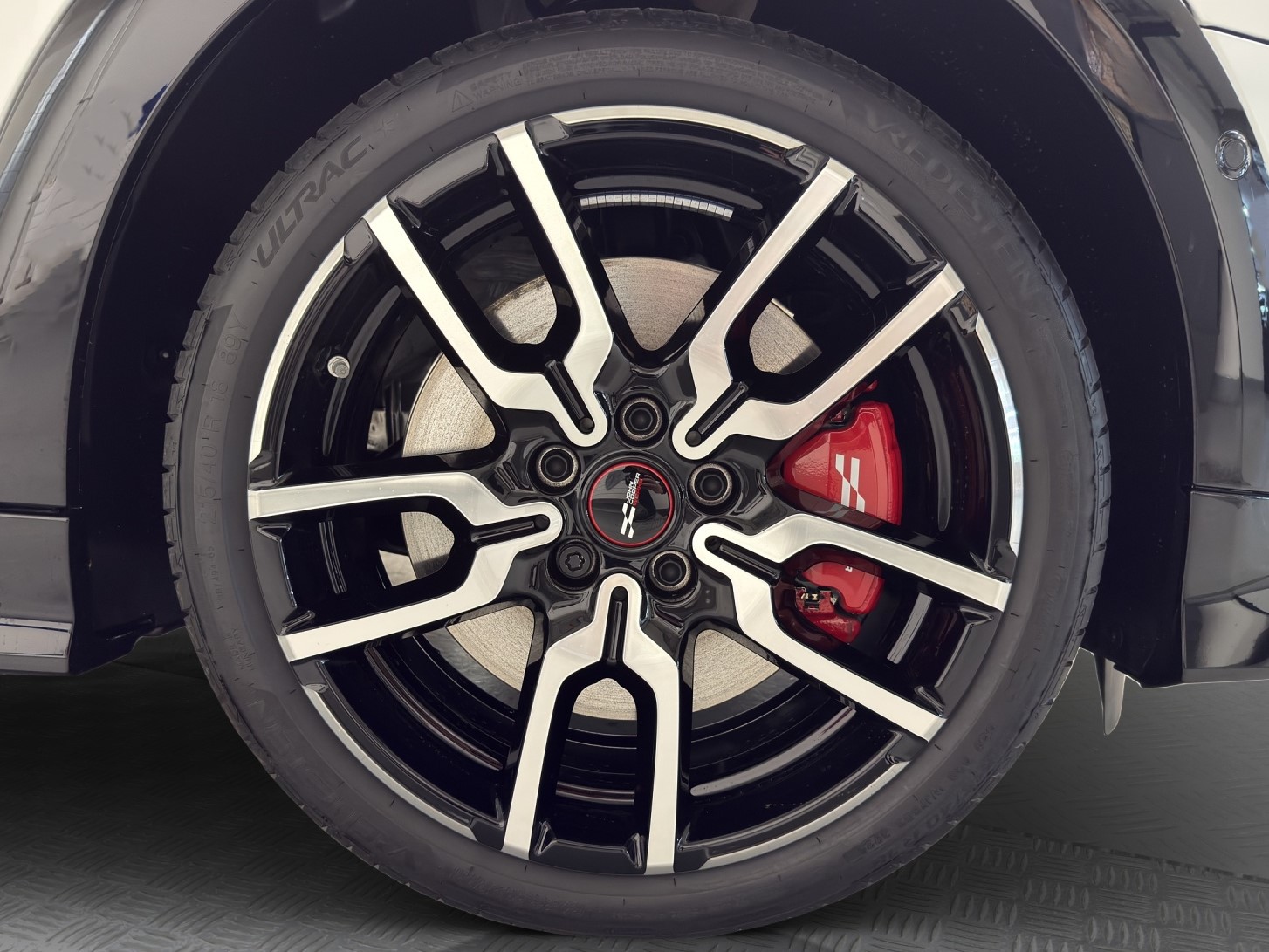 MINI John Cooper Works-image-11